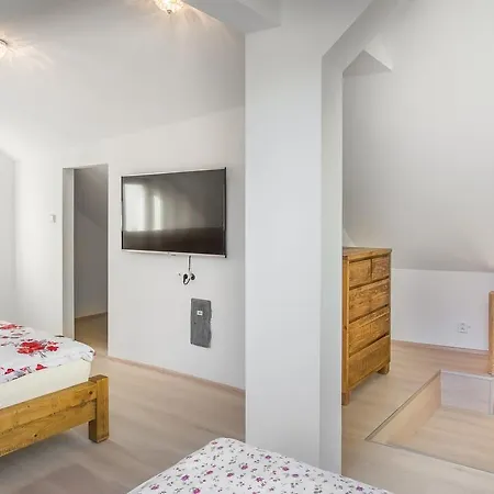 Rezidence Vysehradska Pensionat Karlovy Vary